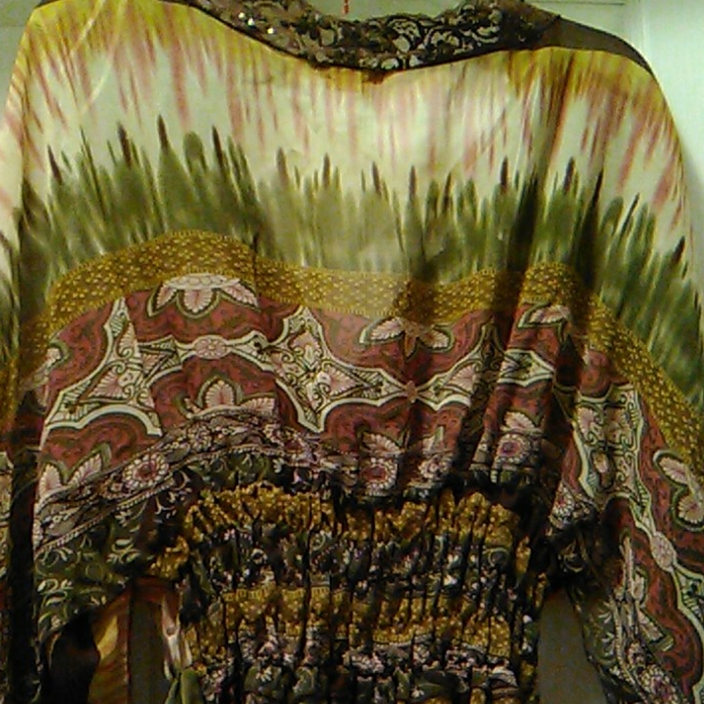 Multicolored Top 3/4 Dolman Sleeve - Picture 7 of 9